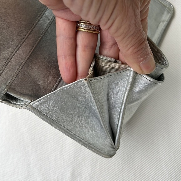 Chanel Silver leather wallet - Picture 11 of 13